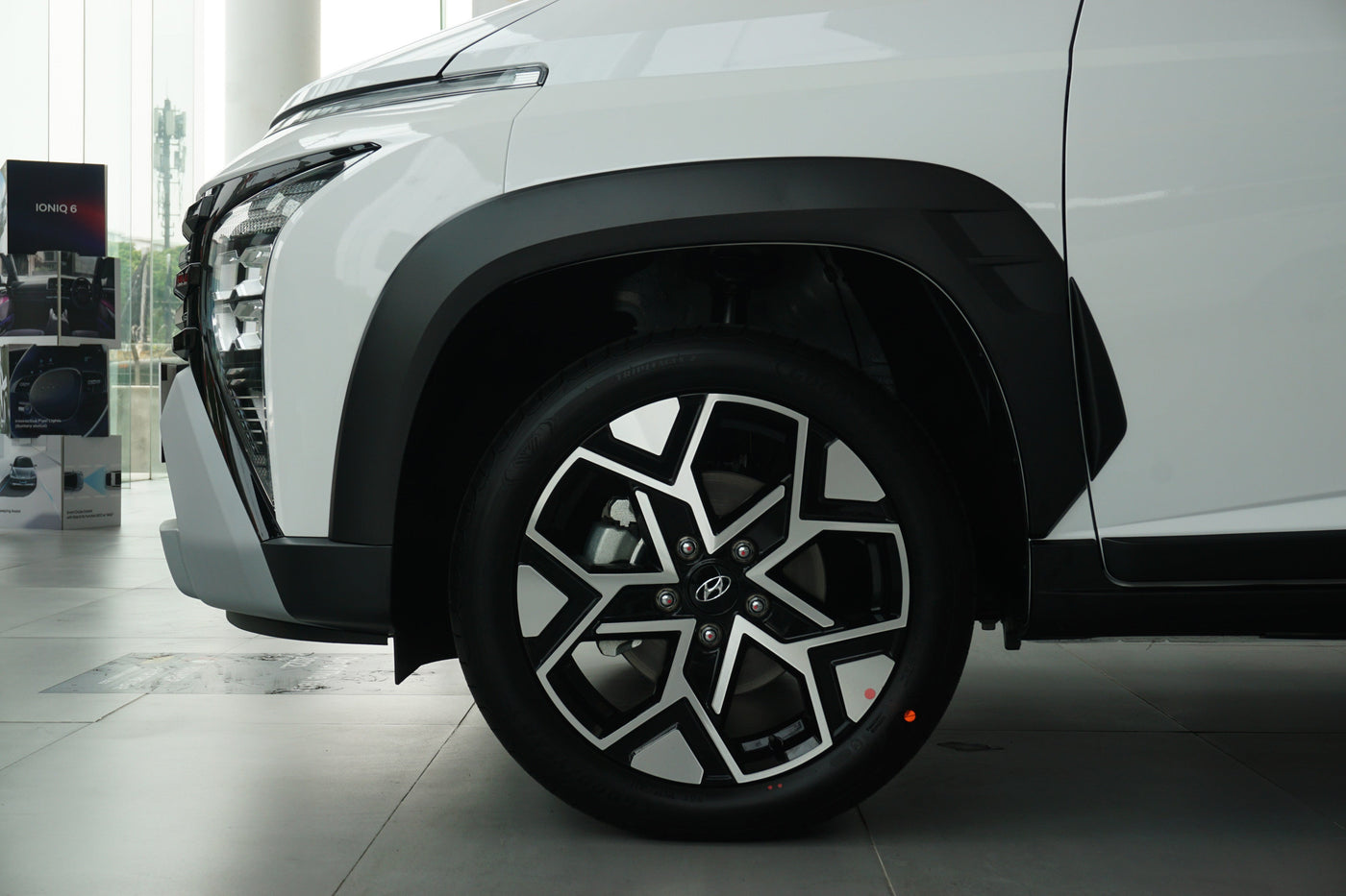 Hyundai Stargazer Cartenz X Goodyear Assurance Triplemax 2 205/50/R17