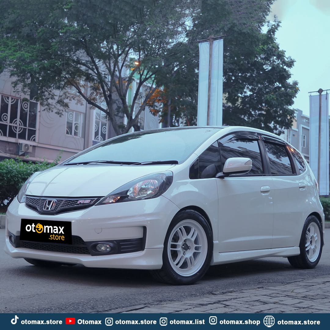 6 Paling Rekomendasi Ban Mobil Terbaik untuk Honda Jazz Tahun ini