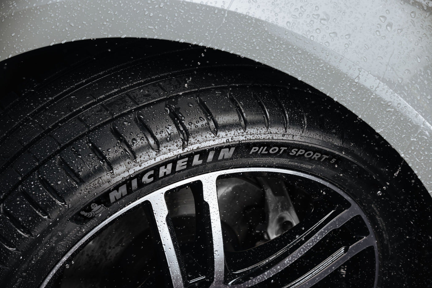 Michelin Pilot Sport 5 245/40 R19