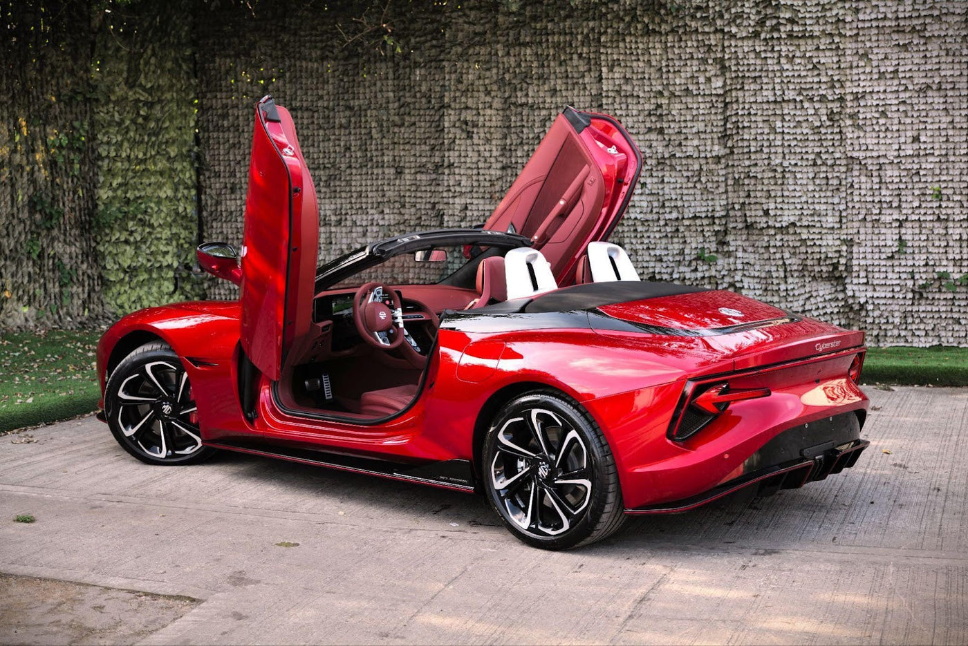 ban mobil MG Cyberster