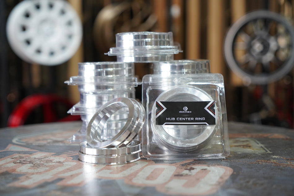 Center Ring 54 x 73.1