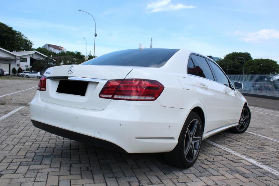 10 Velg Terbaik untuk Mercedes-Benz E-Class: Kombinasi Performa dan Estetika