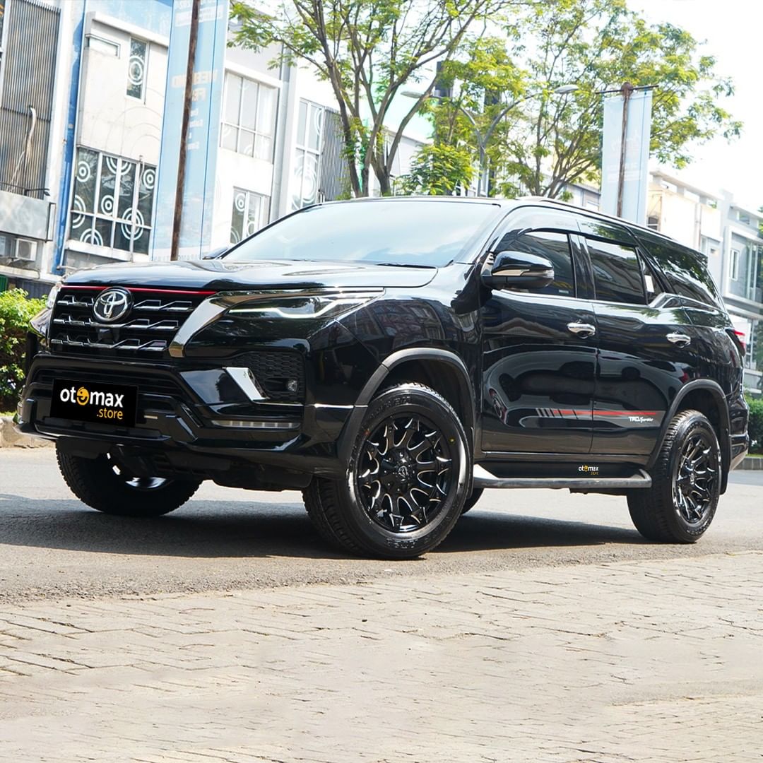 Inspirasi Modifikasi Velg untuk mobil Fortuner Anda