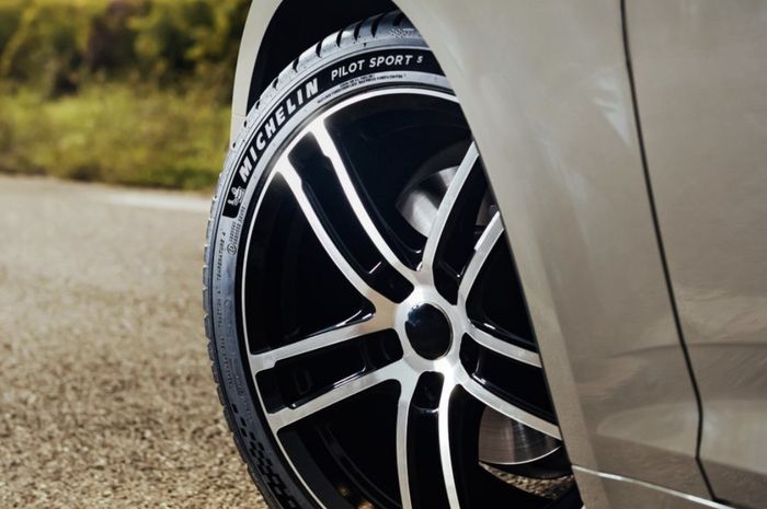 Ban mobil listrik Michelin e.Primacy