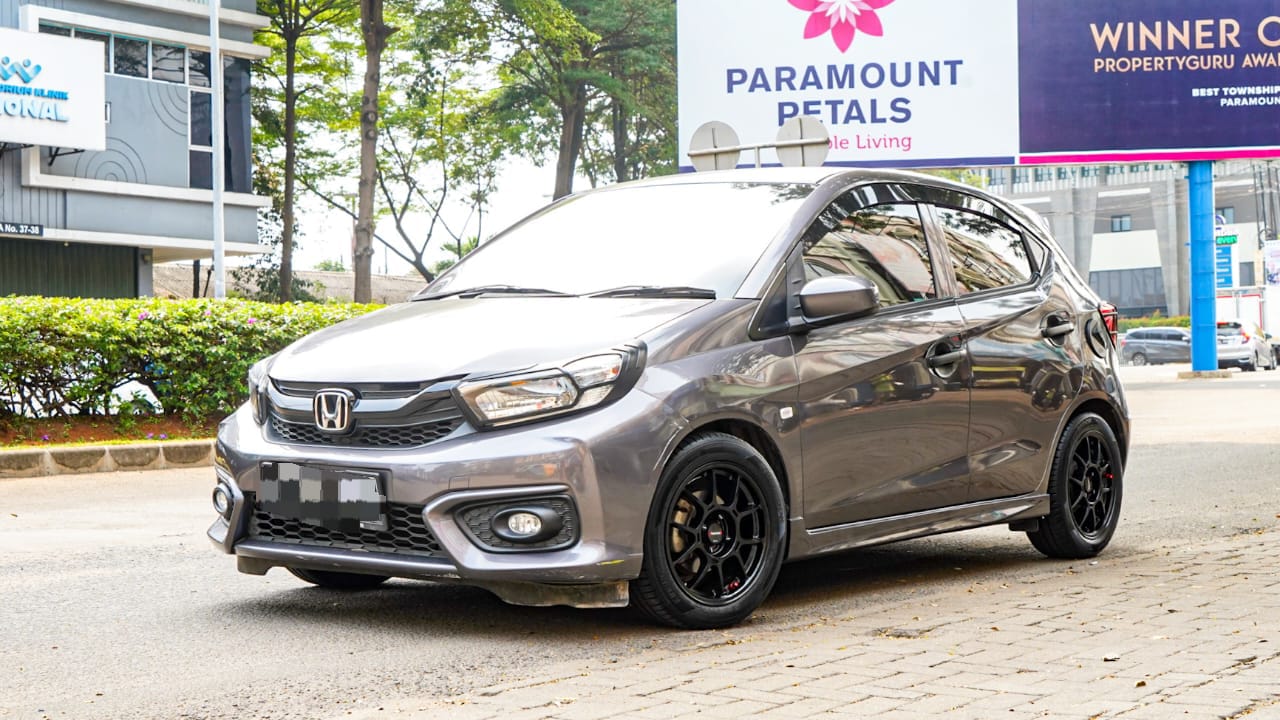 Upgrade Tampilan Honda Brio Anda dengan Velg Lenso VN1