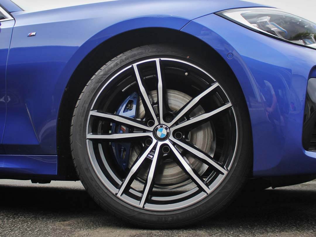  Ban BMW iX