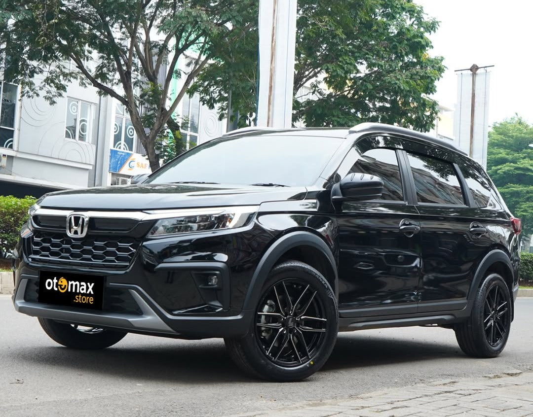 Upgrade Handling dan Tampilan Honda BRV dengan Velg Lenso Ring 17