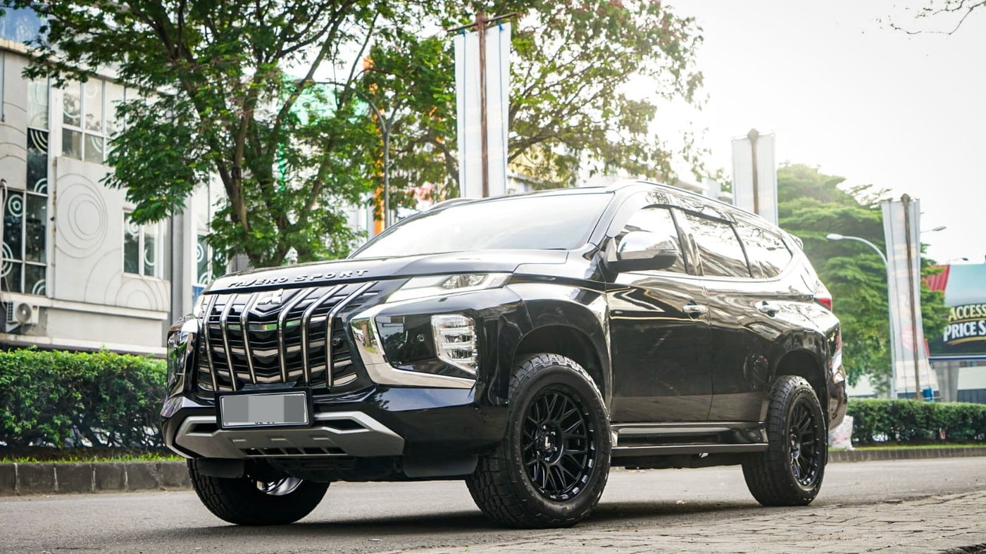 Tampil Lebih Gagah Mitsubishi Pajero Pakai Velg Lenso Cezar Original Ring 18