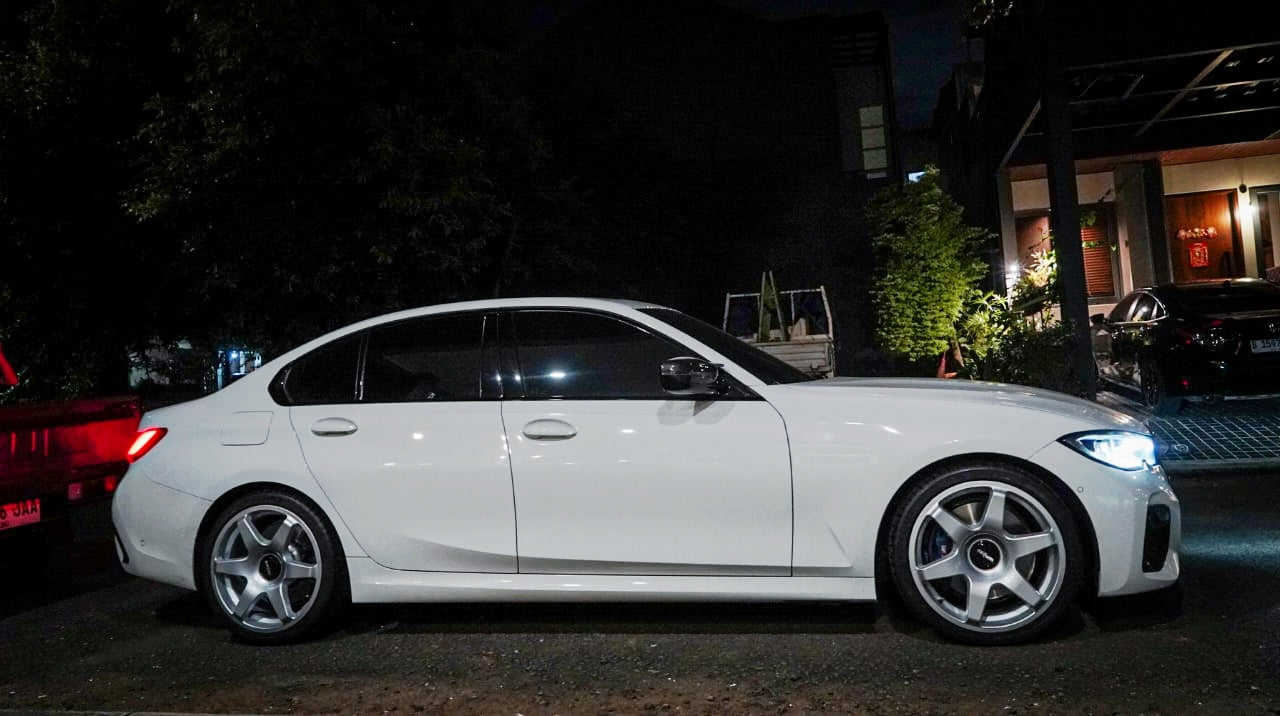 Upgrade Tampilan BMW G20 Lebih Sporty dengan Velg Rotiform SIX