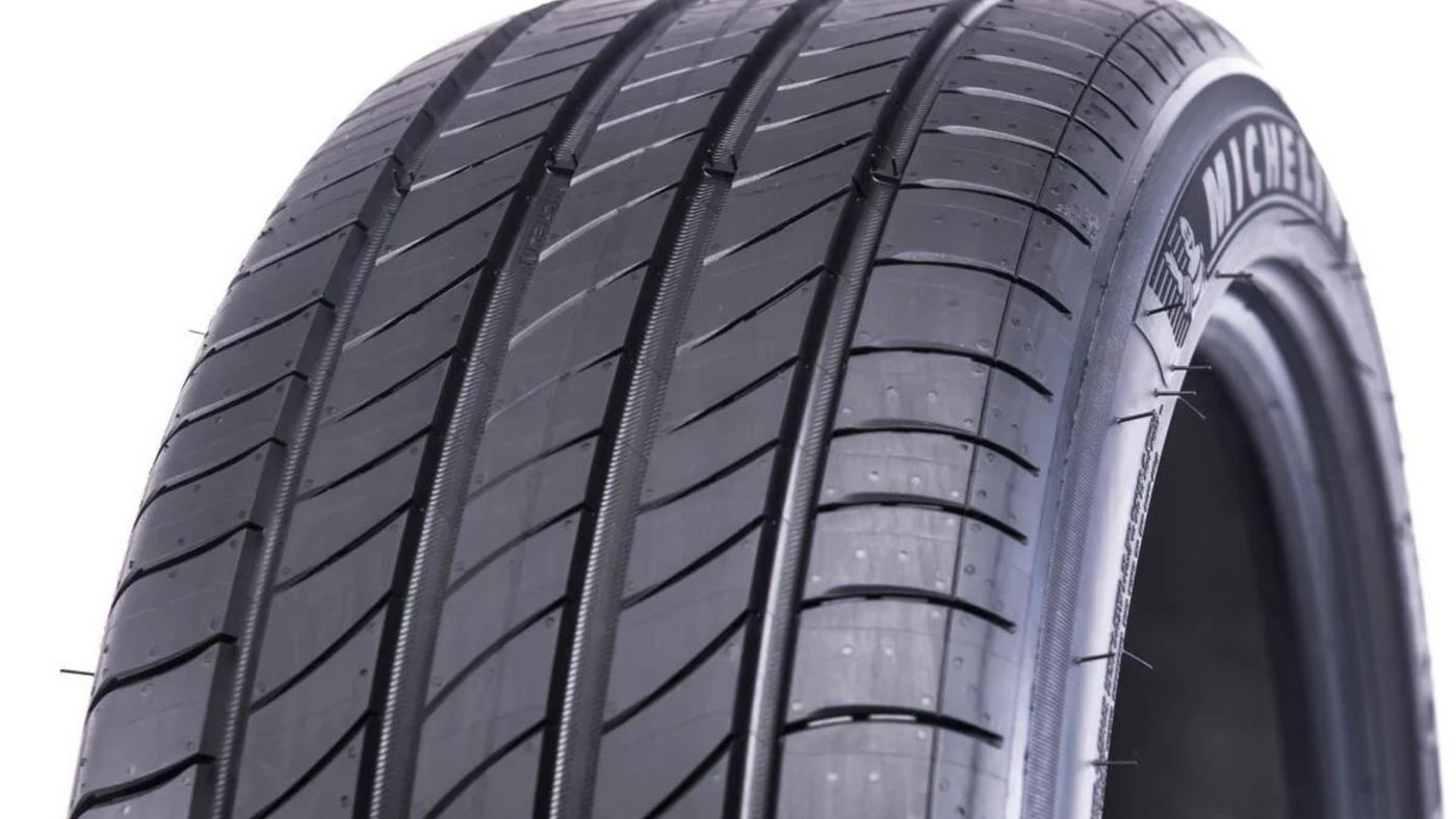 Nan Pakai Ban Michelin E Primacy Mo 275/35 R20 (BLKG)? Simak 5 Keunggulan & Tips Pasang Ban Mobil Premium