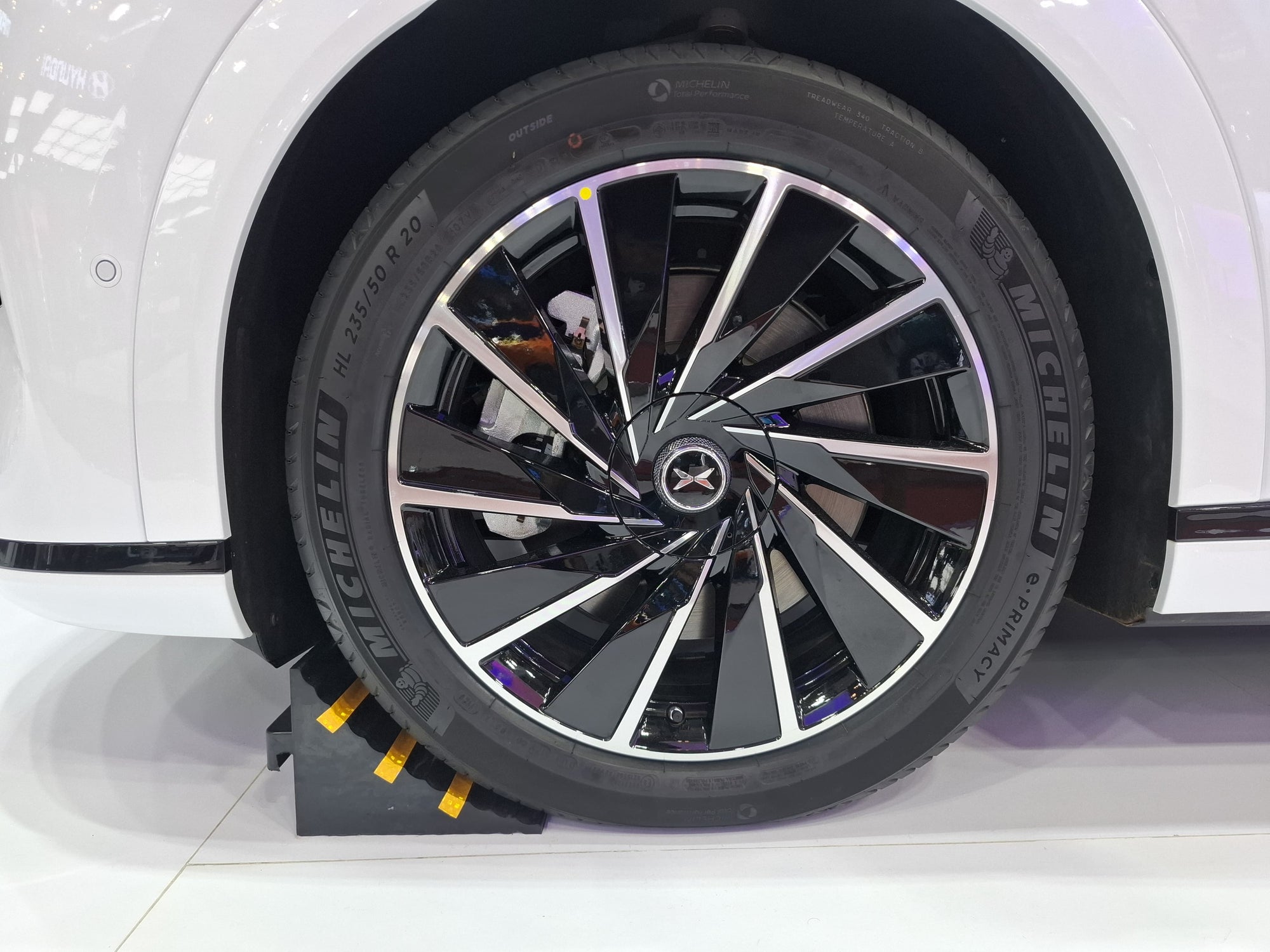 Velg Ring 20 untuk XPENG X9 Apakah Masih Nyaman Dipakai Harian