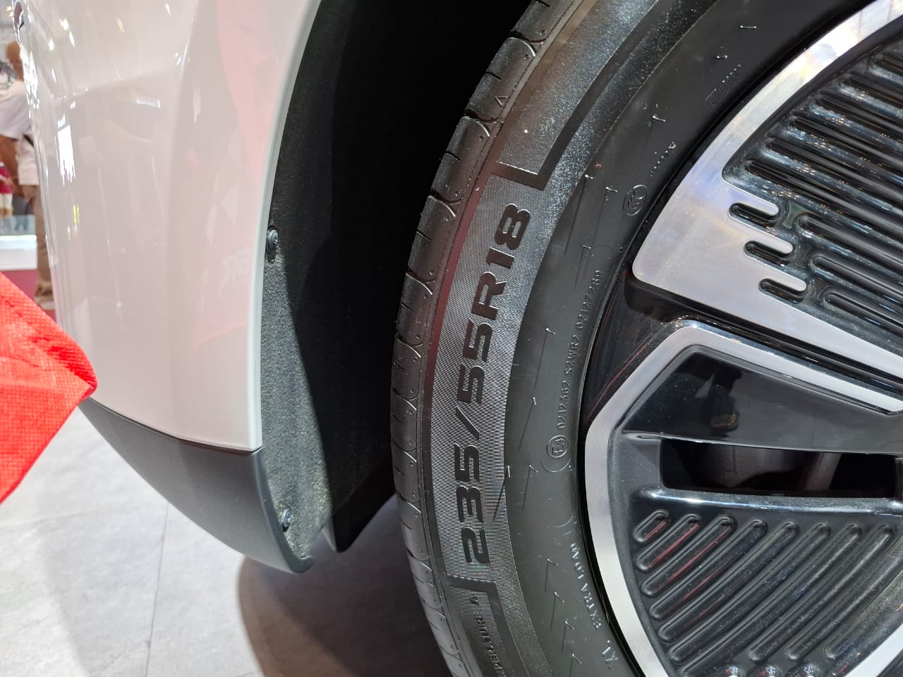 Velg dan Ban Jaecoo J5 Siap Pasang di Otomax Store