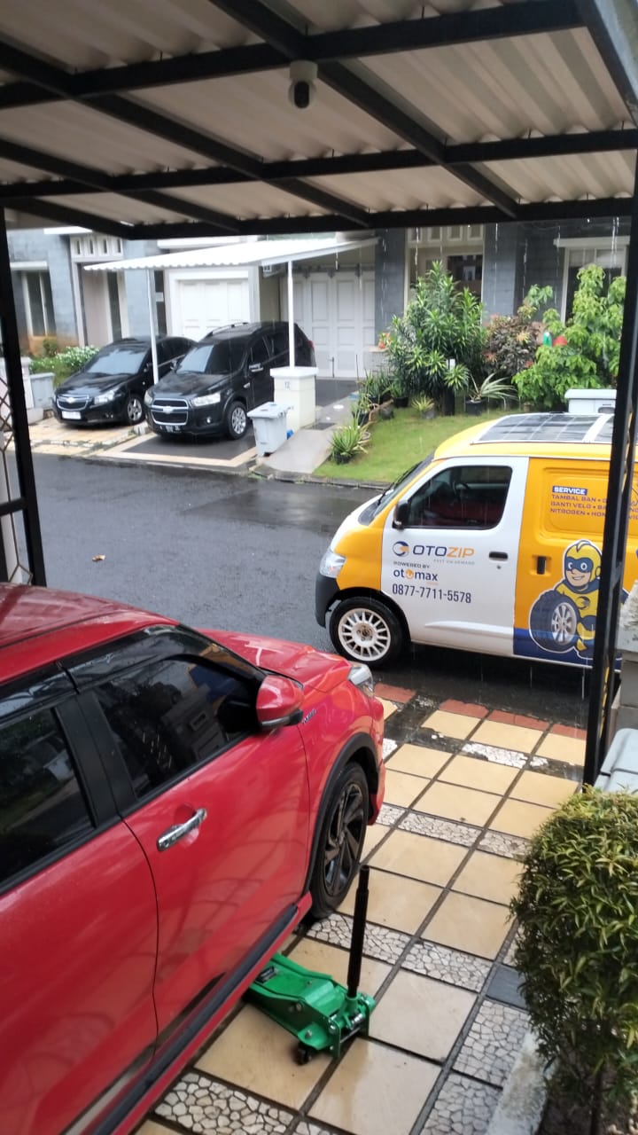 Darurat Tambal Ban Kempes di Glodok? Gak Perlu Tunggu Lama