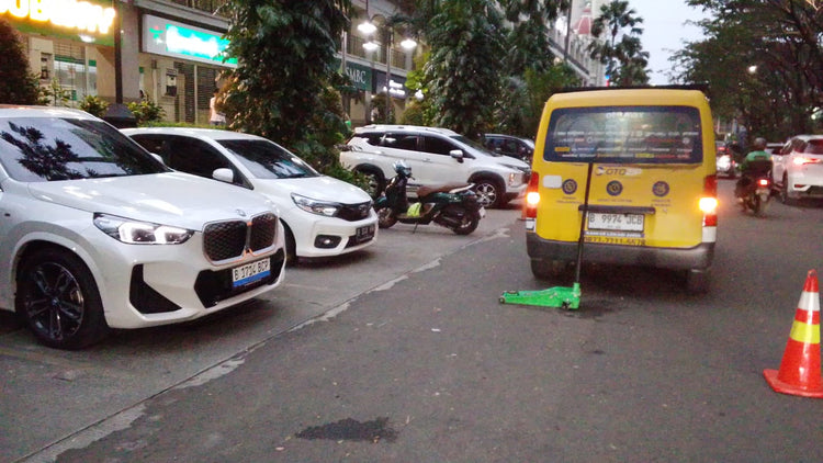 Tambal Ban di Pejagalan Saat Hujan Deras? Tetap Bisa Ditangani