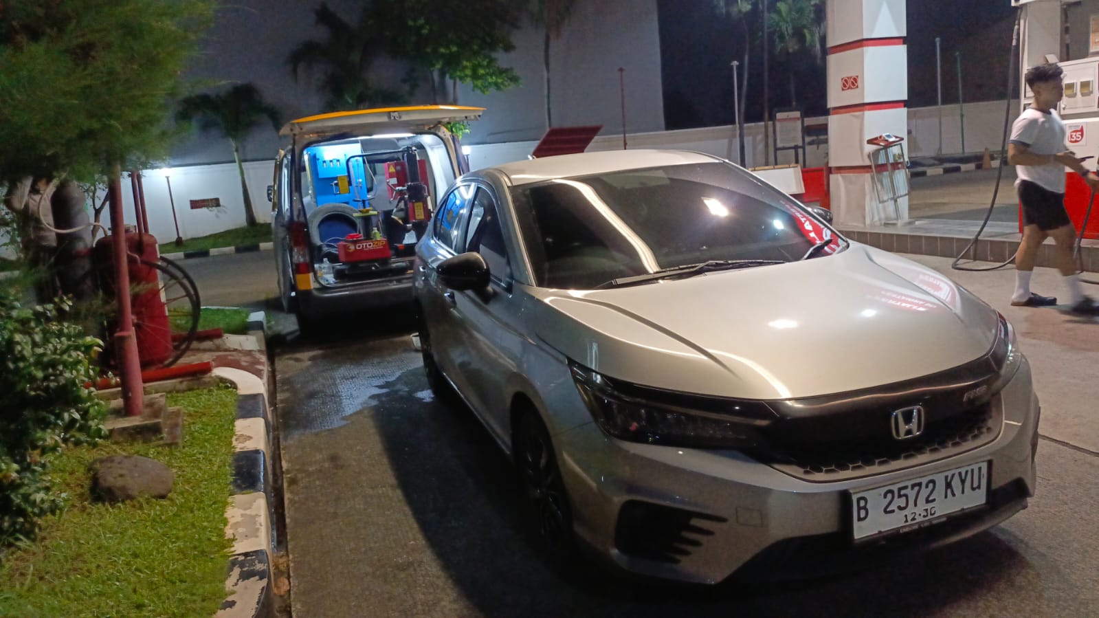 Ban Bocor di Gang Sempit Tambora? Tambal Ban 24 Jam Solusinya