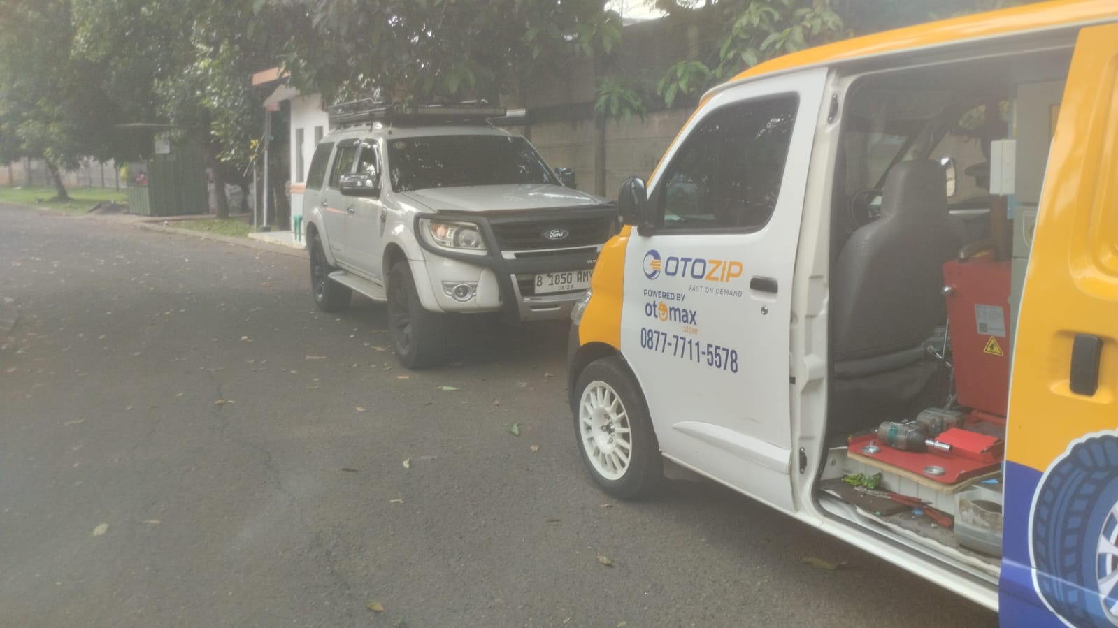Warga Condet Sekarang Gak Ribet! Tambal Ban Datang ke Lokasi