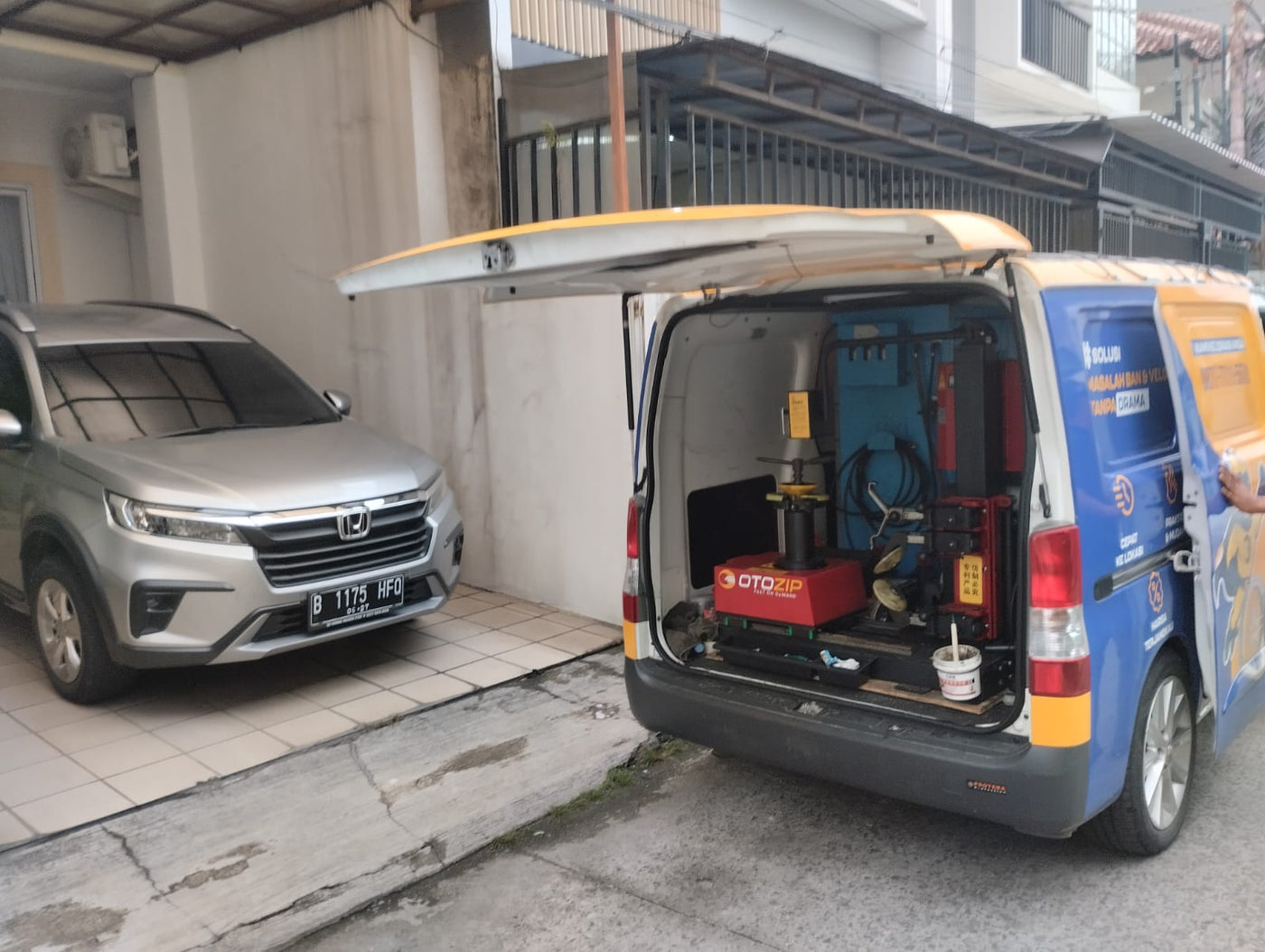 Warga Gerendeng Kini Lebih Mudah! Tambal Ban Terdekat Bisa Dipanggil