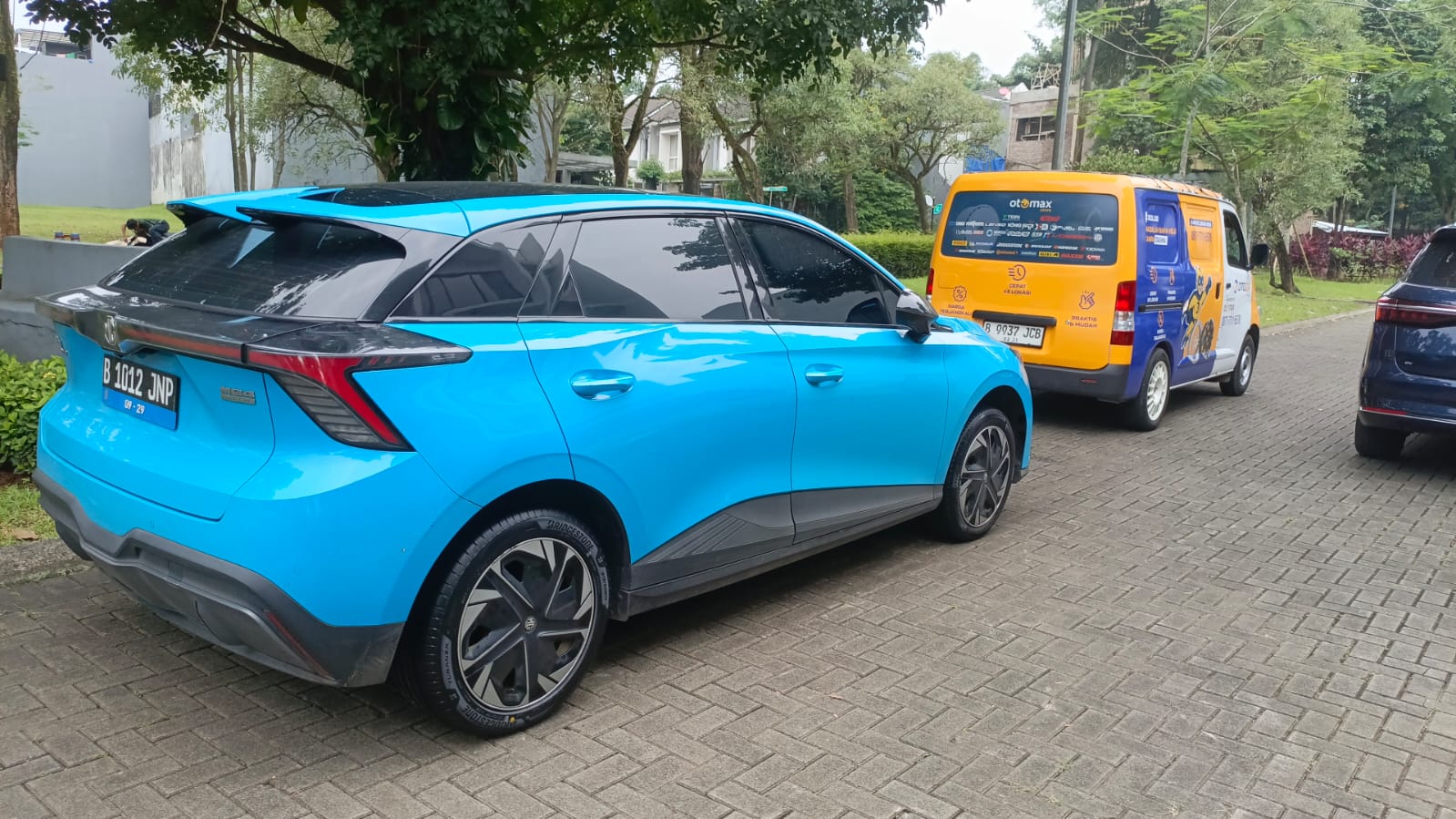 Ganti Ban Mobil Panggilan Area Gerendeng,Teknisi Datang ke Lokasi