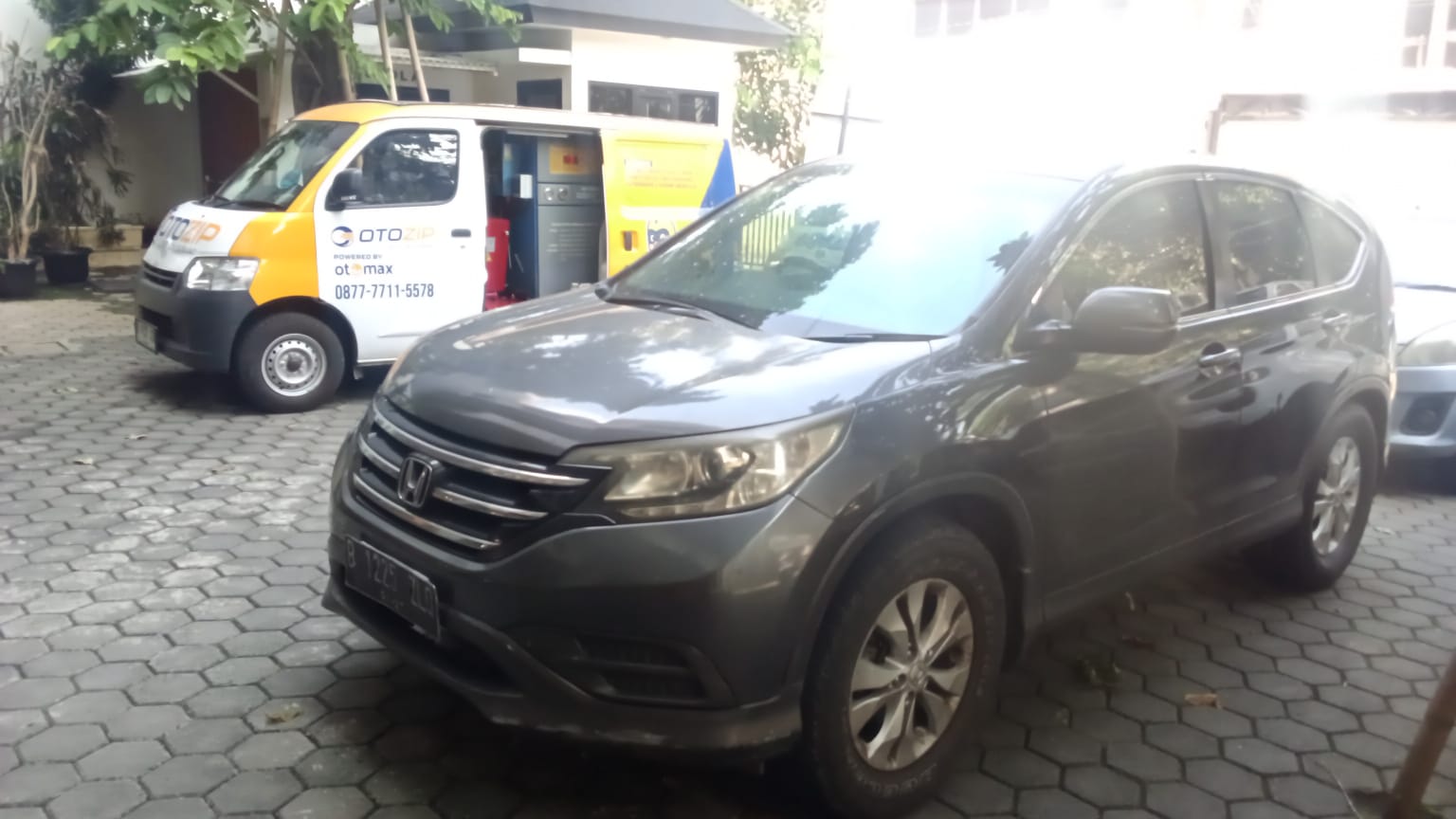 Ban Pecah di Telukjambe Barat? Tambal Ban Panggilan Siap Meluncur