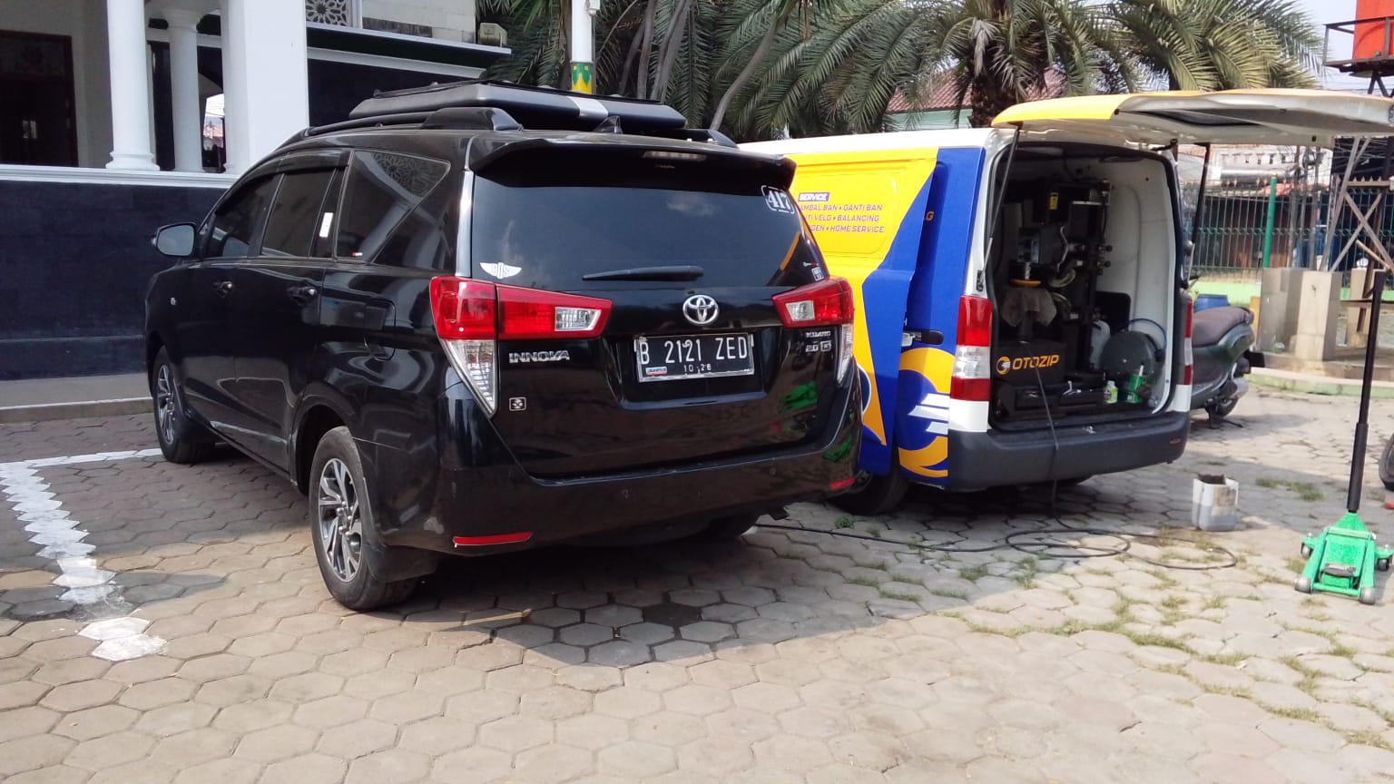 Home Service Ganti Ban Mobil Baru di Kukusan Tanpa Antre & Cepat!