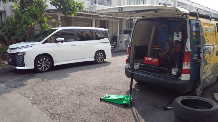 Ban Pecah di Serua Indah? Panggilan Tambal Ban 24 Jam Lebih Praktis