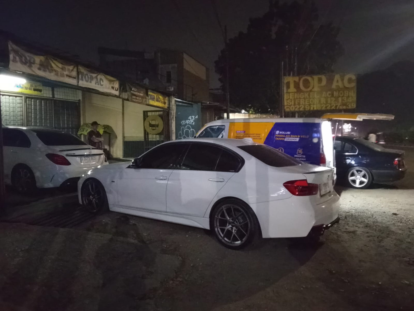 Warga Cileunyi Kini Tenang Sebab Ada Tambal Ban Panggilan 24 Jam