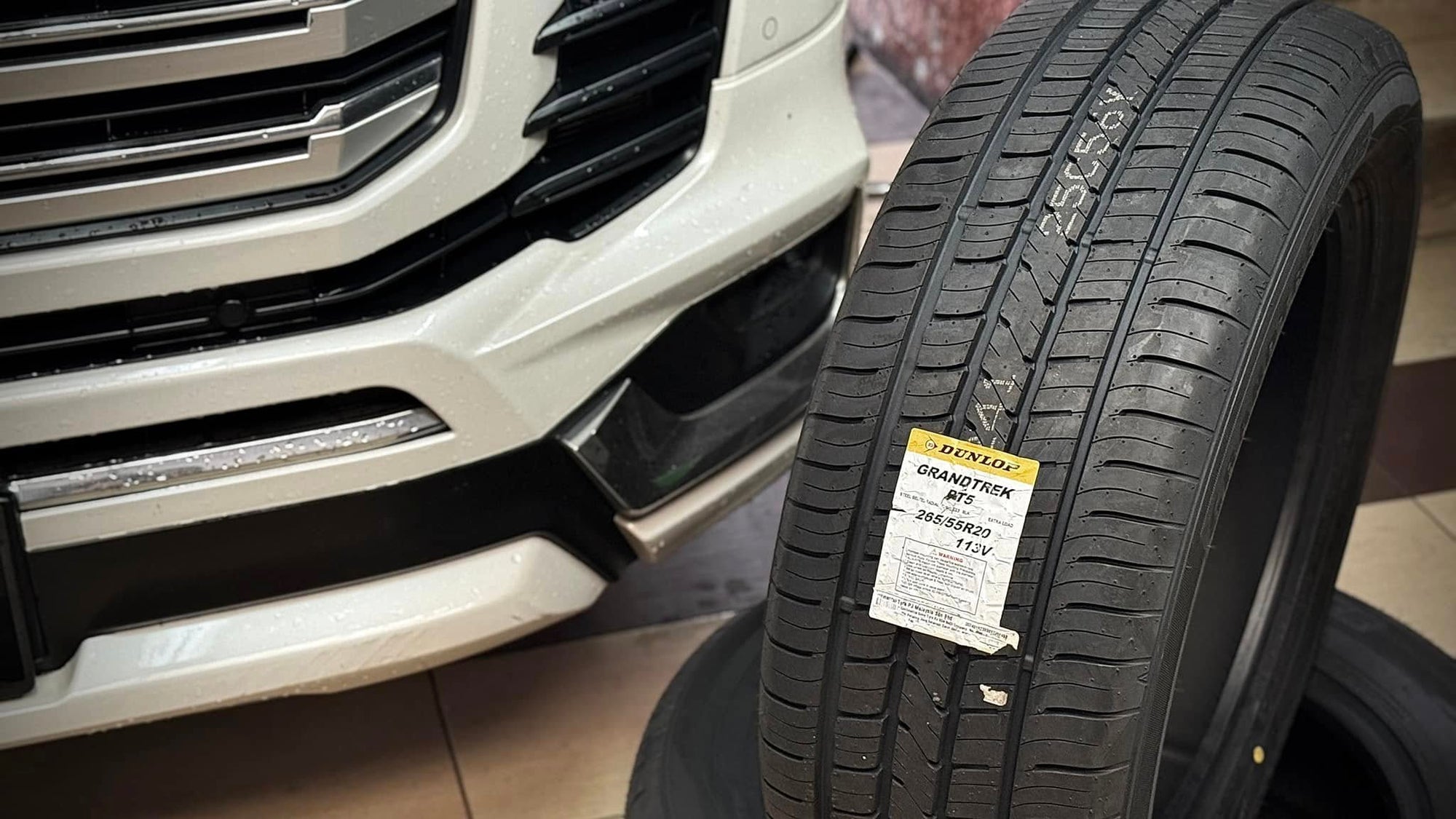 Dunlop Grandtrek PT5 Ban Ideal untuk Performa Maksimal Toyota Land Cruiser