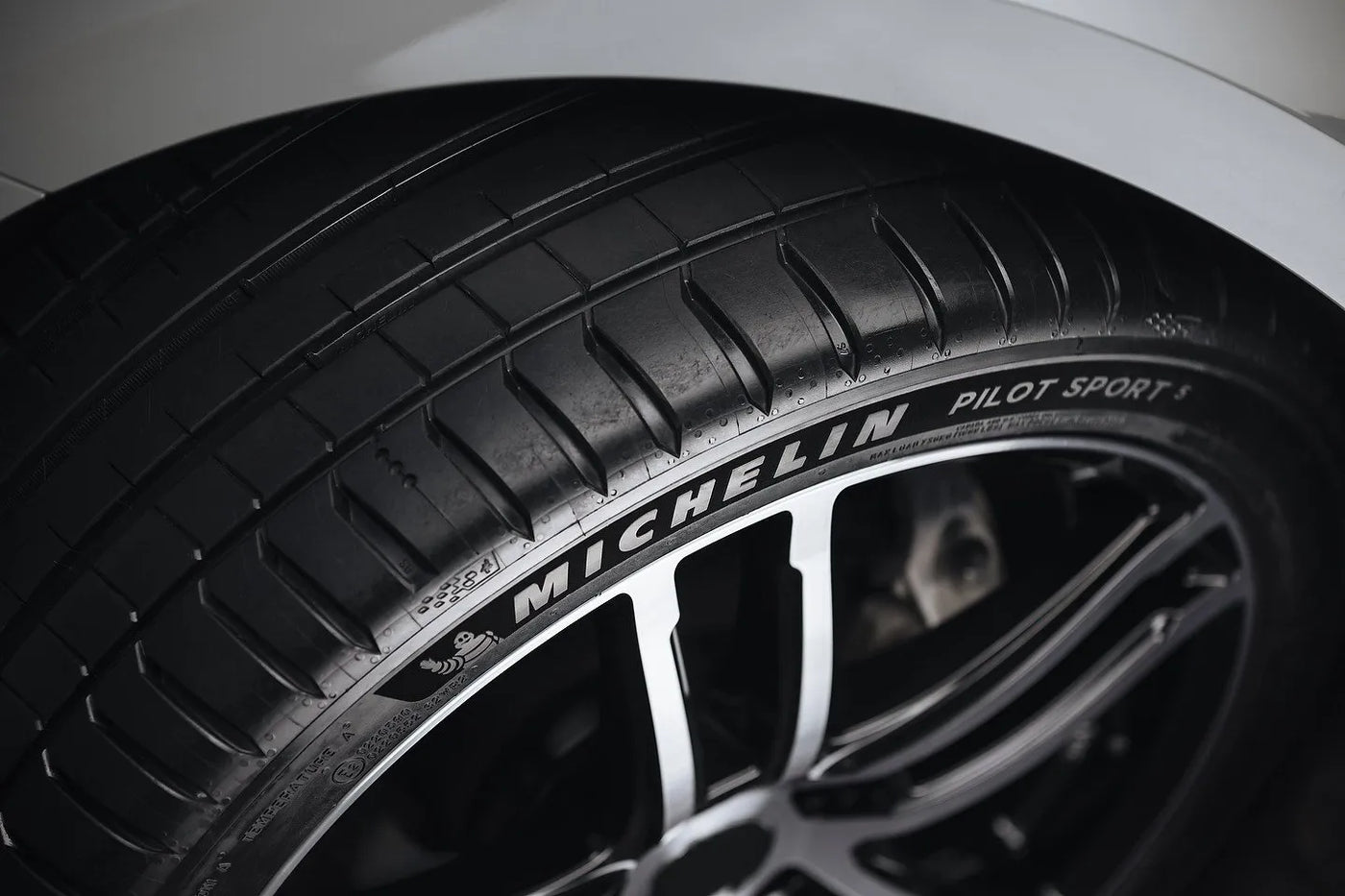 Performa Maksimal di Jalan Kering dan Basah dengan Michelin Pilot Sport 5