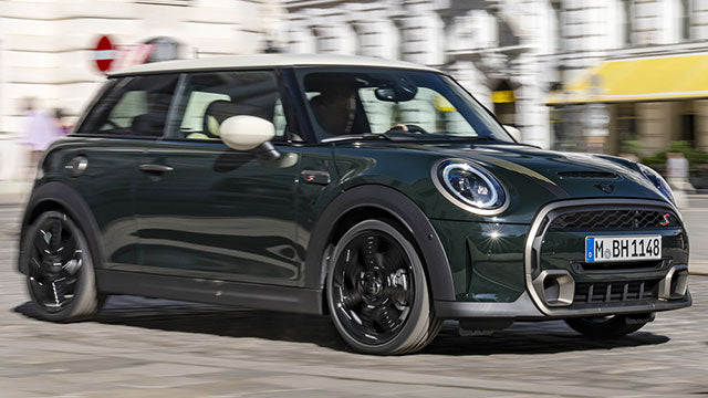 Alasan Mini Cooper S Menggunakan Ban Pirelli P-Zero PZ4 RFT (*) 205/40 R18 86W XL