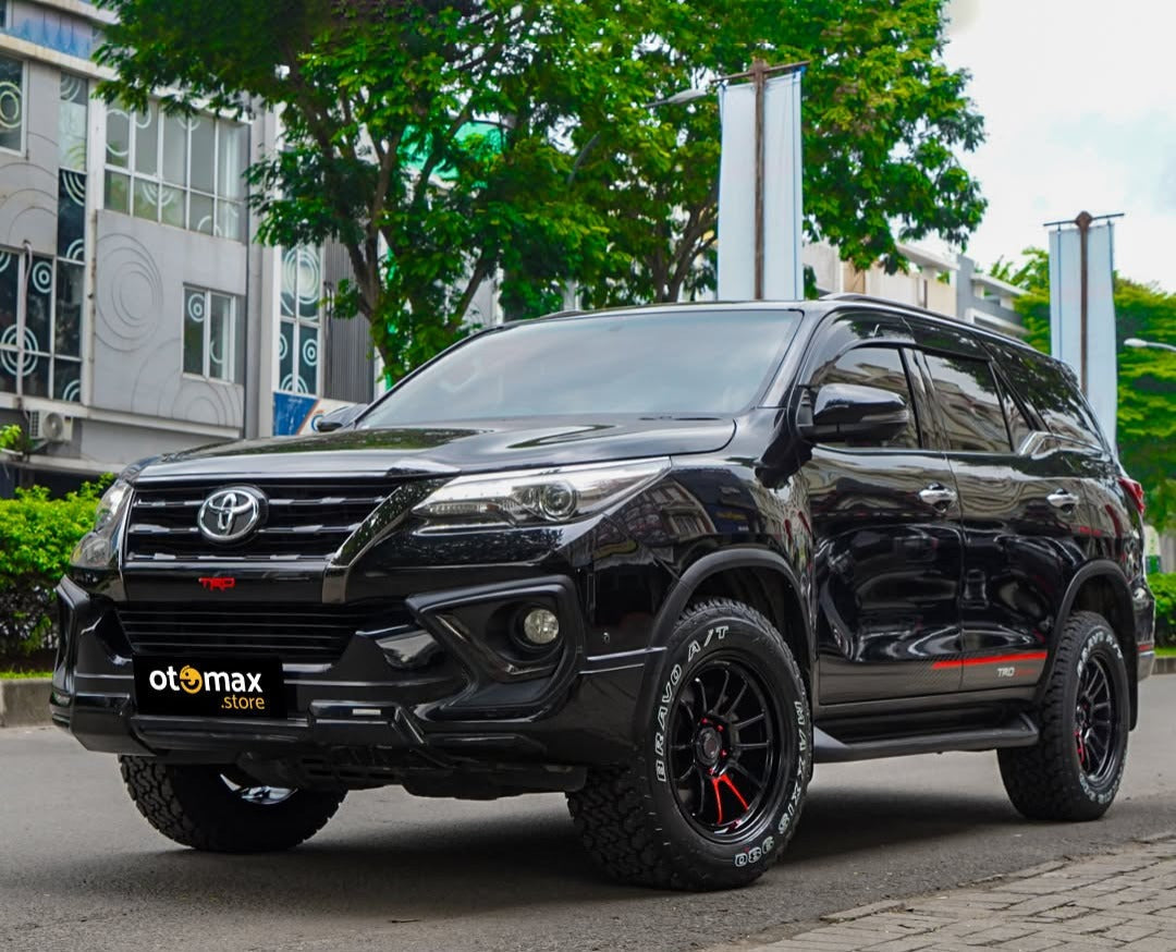6 Rekomendasi Velg Mobil Untuk Fortuner Mei 2025