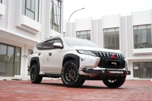 Modifikasi Mobil Pajero Sport Dakar VGT