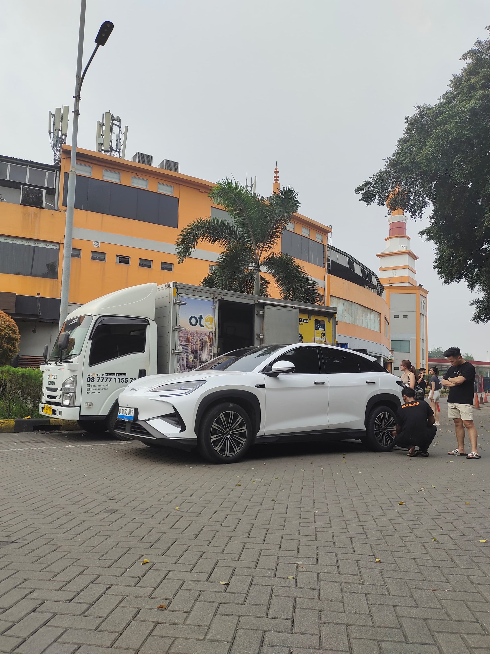 layanan tambal ban mobil 