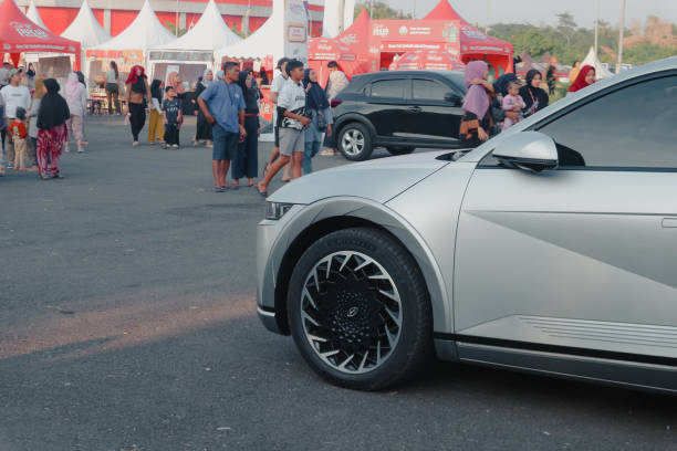 Rekomendasi Ban Mobil Hyundai Stargazer 2025 – Senyap, Irit, dan Siap Pasang di Rumah!