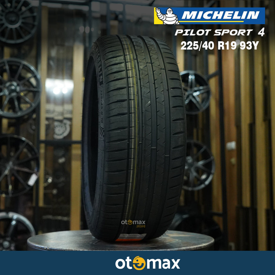 Ban Mobil Michelin Pilot Sport 4 225/40 R19 93Y