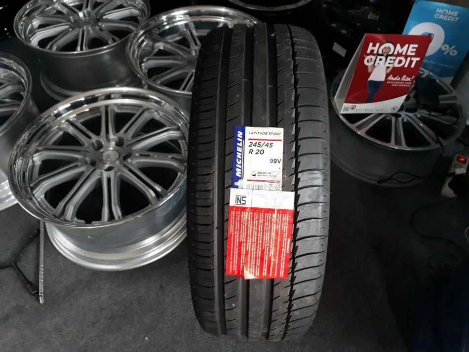 Ban Mobil Michelin Latitude Sport 4 245/45 R20